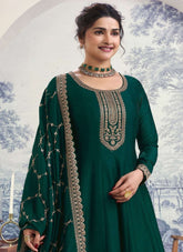 Splendid Looking Designer wear Green Colour Gown